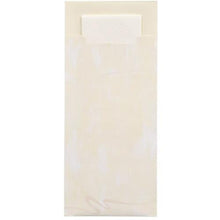 Lade das Bild in den Galerie-Viewer, PAPSTAR 520 Bestecktaschen 20 cm x 8,5 cm 33 x 33 cm 2-lag. mit passender Serviette