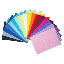 Lade das Bild in den Galerie-Viewer, AMPri Dental Einweg Patientenservietten 33 x 45 cm, verschiedene Farben | Karton (4 Packungen)