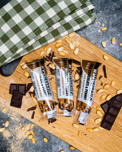 Lade das Bild in den Galerie-Viewer, #WEGAIN Dark Chocolate & Peanut Low Sugar Nut Bar 40g - Tray a 12 Riegel