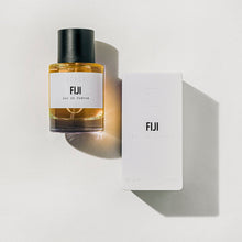 Lade das Bild in den Galerie-Viewer, FIJI - Eau de Parfum