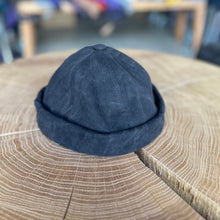 Lade das Bild in den Galerie-Viewer, Docker Cap divers Kronenkreuz