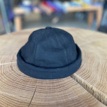 Lade das Bild in den Galerie-Viewer, Docker Cap divers Kronenkreuz