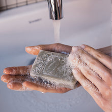 Lade das Bild in den Galerie-Viewer, Hand & Body Moisturizer Soap Bar