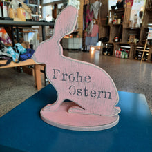 Lade das Bild in den Galerie-Viewer, Hase Holz mit Ständer rosa oder grau