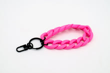 Lade das Bild in den Galerie-Viewer, Schlüsselanhänger mit Karabiner "RUBBER EDITION" Neon-Pink