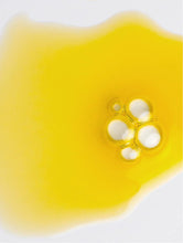 Lade das Bild in den Galerie-Viewer, Calming Facial Oil
