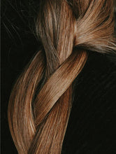 Lade das Bild in den Galerie-Viewer, Rosemary Hair & Scalp Strengthening Oil