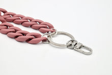 Lade das Bild in den Galerie-Viewer, Schlüsselanhänger mit Karabiner "RUBBER EDITION" Altrosa