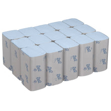 Lade das Bild in den Galerie-Viewer, Scott® Control™ Falthandtücher - Interfold / Blau /Mittel - 15 Clips  x 240 Sheets | Karton (15 Päckchen)
