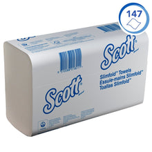 Lade das Bild in den Galerie-Viewer, Scott® SLIMFOLD Handtücher - gefaltet / Weiß - 16 Clips  x 110 Sheets | Karton (16 Päckchen)
