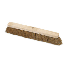 Lade das Bild in den Galerie-Viewer, Nölle Profi Brush Saalbesen Natur-Kokos Sattelholz mit Stielloch Sattelholz
