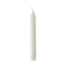Lade das Bild in den Galerie-Viewer, PAPSTAR 30 Kronkerzen Ø 2,2 cm weiss aus 100 % Stearin
