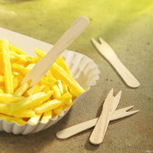 Lade das Bild in den Galerie-Viewer, PAPSTAR Pommes-Frites-Gabeln aus Holz "pure", 8,5 cm, 50er Pack | Beutel (50 Stück)
