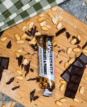Lade das Bild in den Galerie-Viewer, #WEGAIN Dark Chocolate &amp; Peanut Low Sugar Nut Bar 40g - Tray a 12 Riegel

