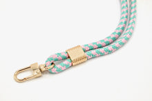 Lade das Bild in den Galerie-Viewer, Schlüsselanhänger aus Seil mit Karabiner Rosa/Mint
