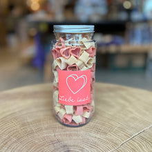 Lade das Bild in den Galerie-Viewer, Herz Pasta "Liebe isst" 200g im PET Glas
