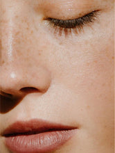 Lade das Bild in den Galerie-Viewer, Sun Protection SPF50 Stick, no tint
