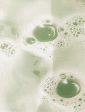 Lade das Bild in den Galerie-Viewer, Gloss Conditioner, Smoky Green Vetiver
