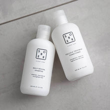 Lade das Bild in den Galerie-Viewer, Anti-Haarausfall Kur: Shampoo &amp; Conditioner
