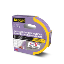 Lade das Bild in den Galerie-Viewer, Scotch® Malerabdeckband für empfindliche Oberflächen, 24 mm x 41 m, 1 Rolle/Packung, 100% PEFC SGSCH-PEFC-COC-110078 | Packung (1 Rolle)
